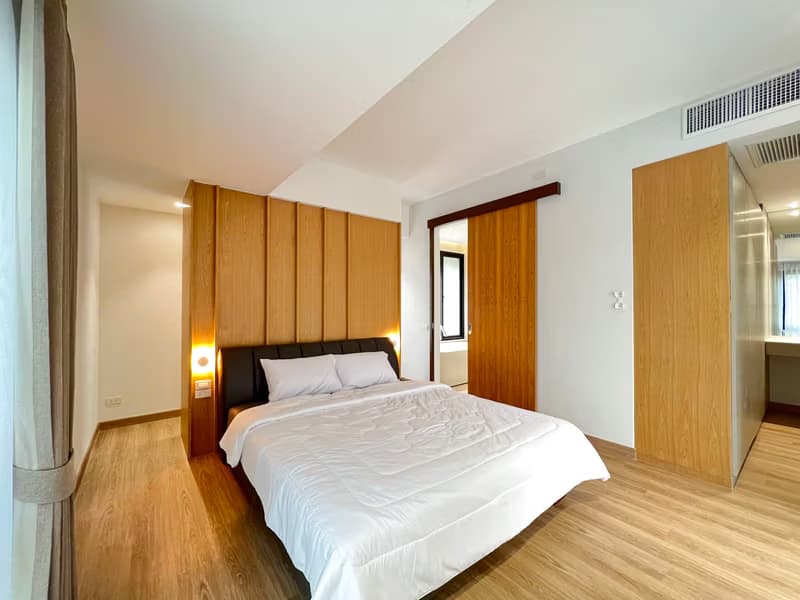 Modern Pool Villa in Wangtan