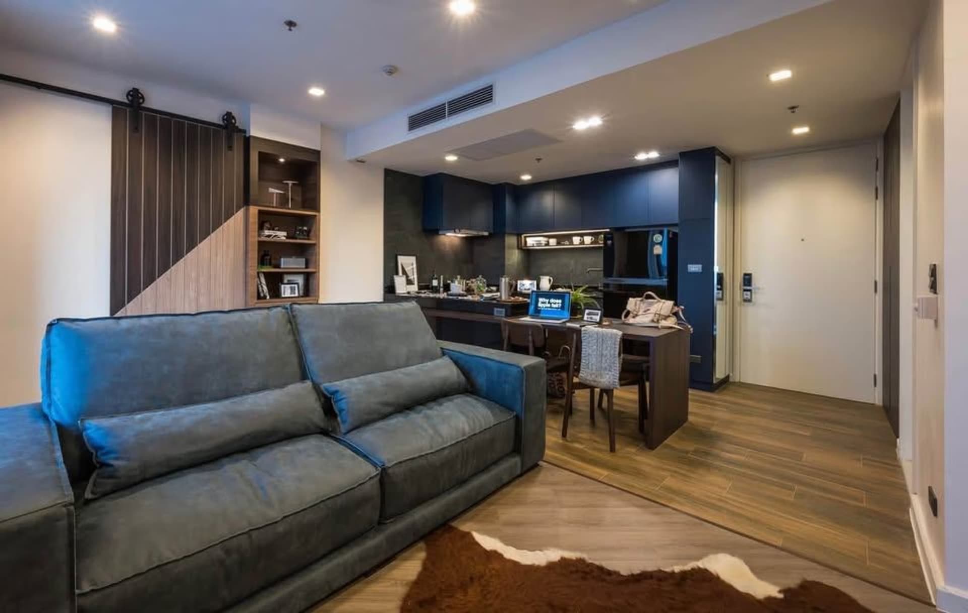 1 ห้องนอน คอนโด สำหรับ จำหน่าย ใน สาทร - Image 3
