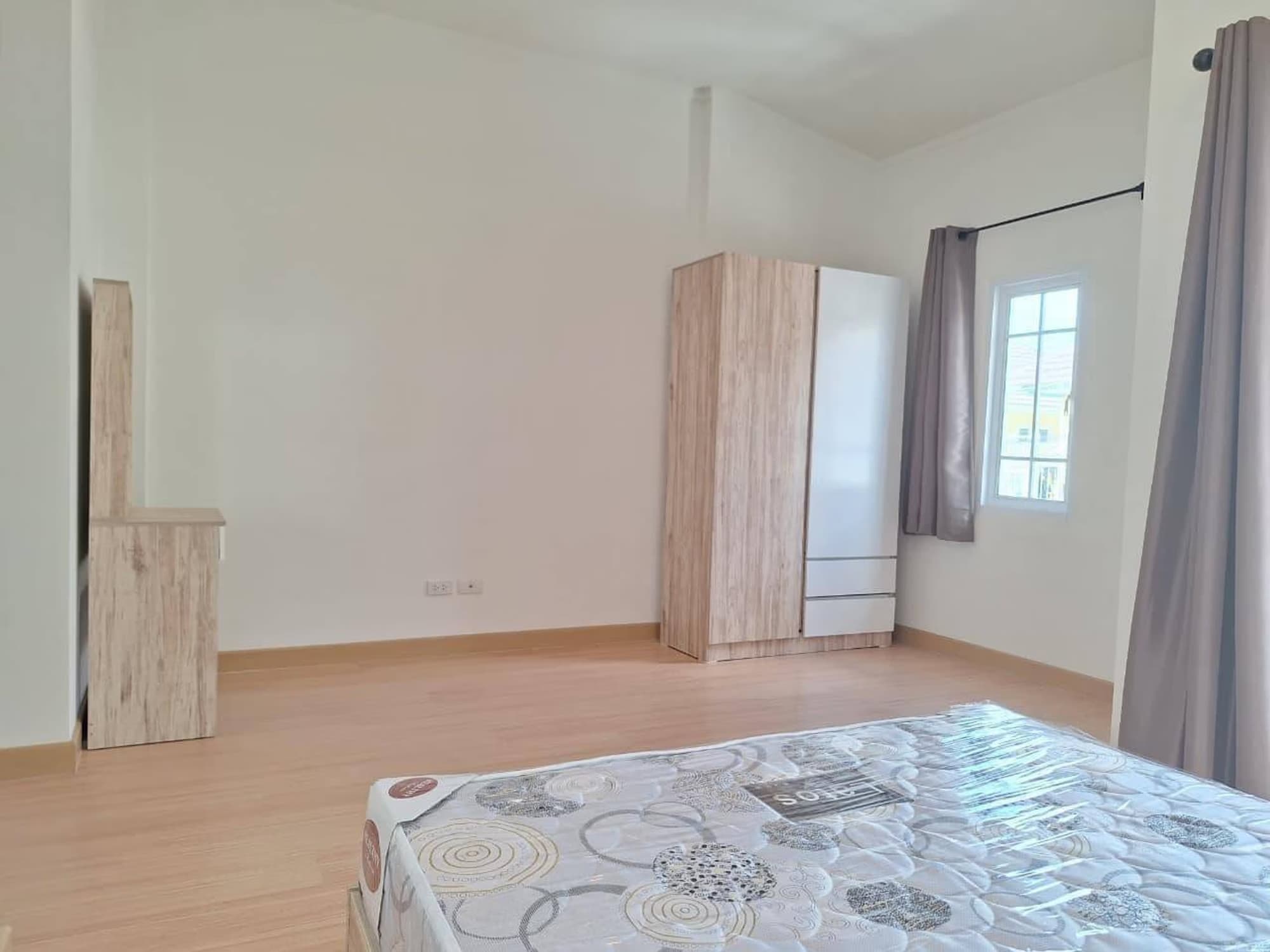 3 Bed Townhouse for Rent in Saraphi - Image 9