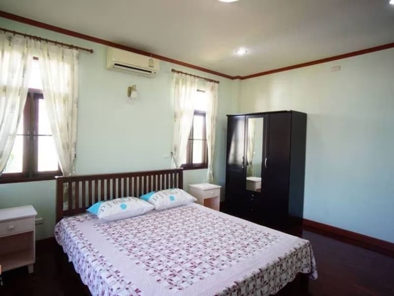 4 Bed House for Rent in Mueang Chiang Mai