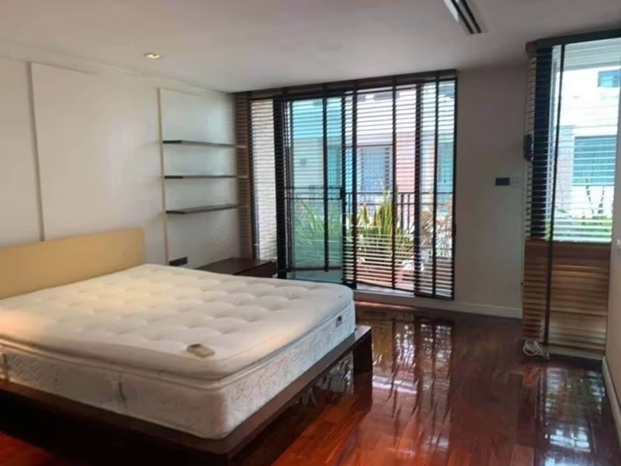 4 Bedroom House - Image 13