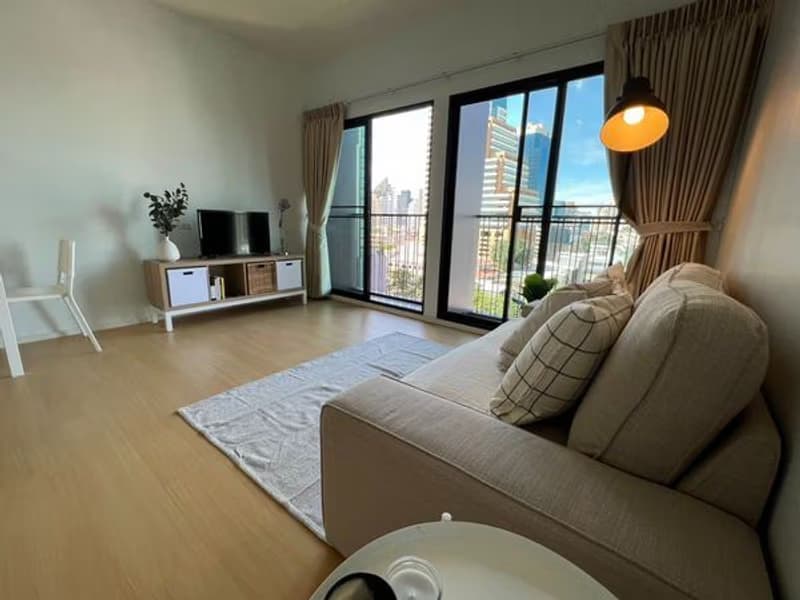 Condo for Rent at Noble Reveal