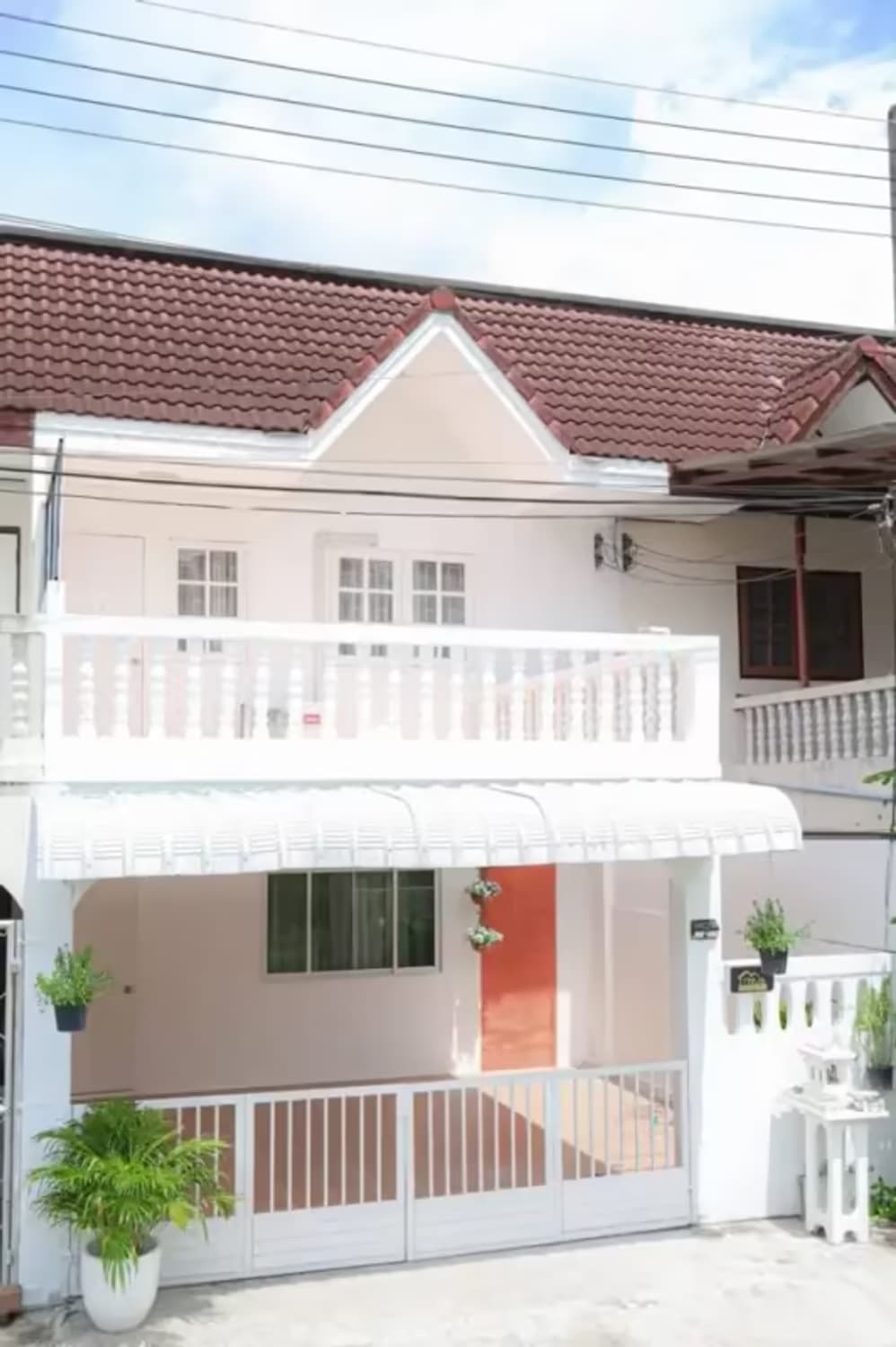 2 Bedroom House - Image 4