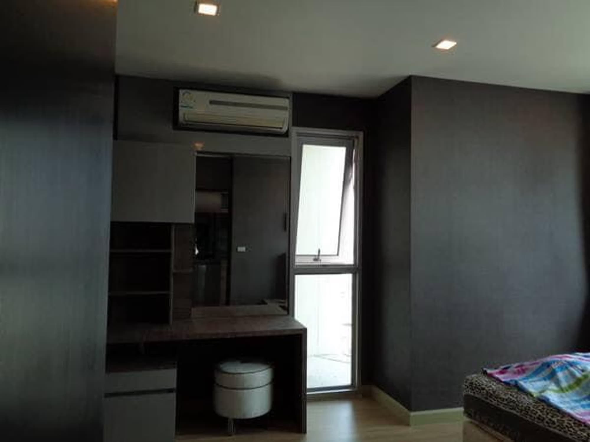 Skywalk Condominium - Image 6