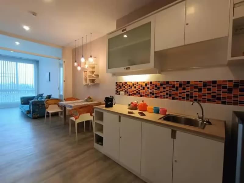 1 Bedroom Condo