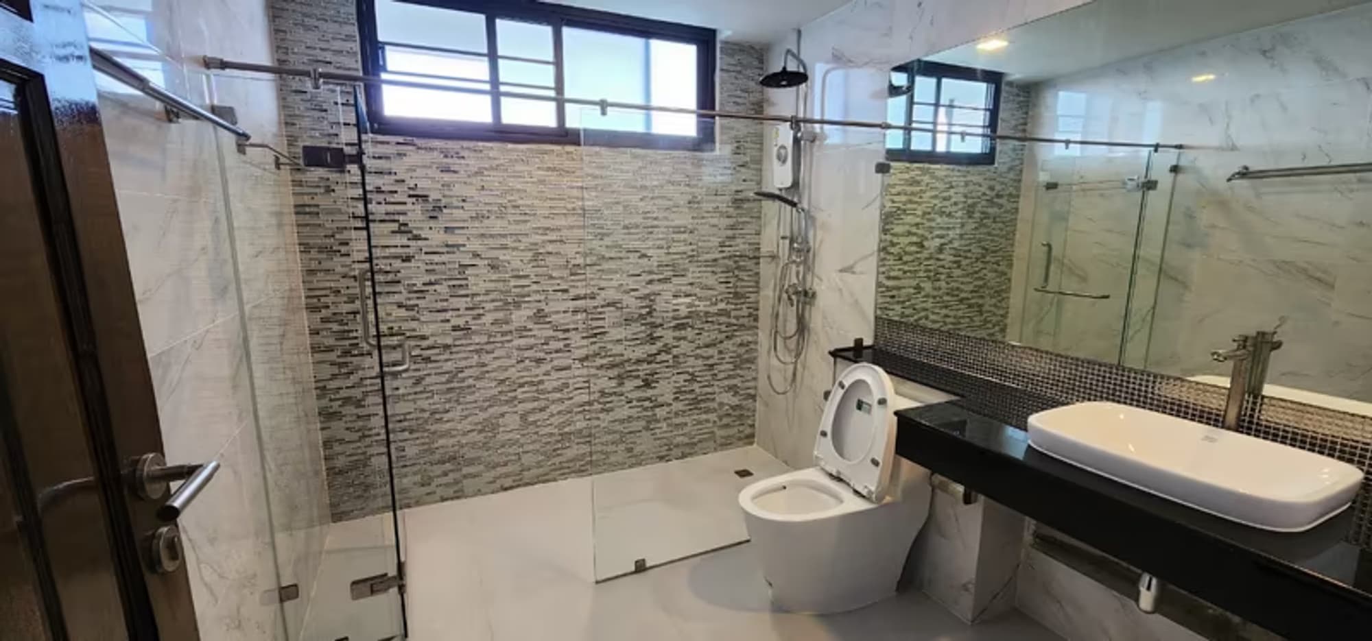 3 Bedroom House - Image 12