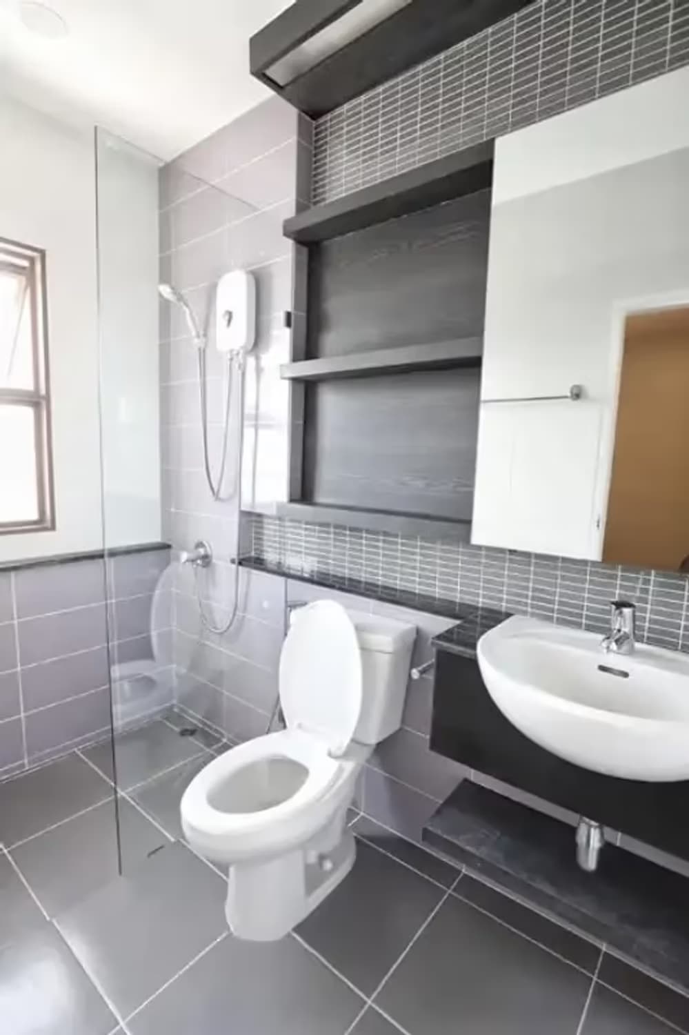 3 Bedroom House - Image 4