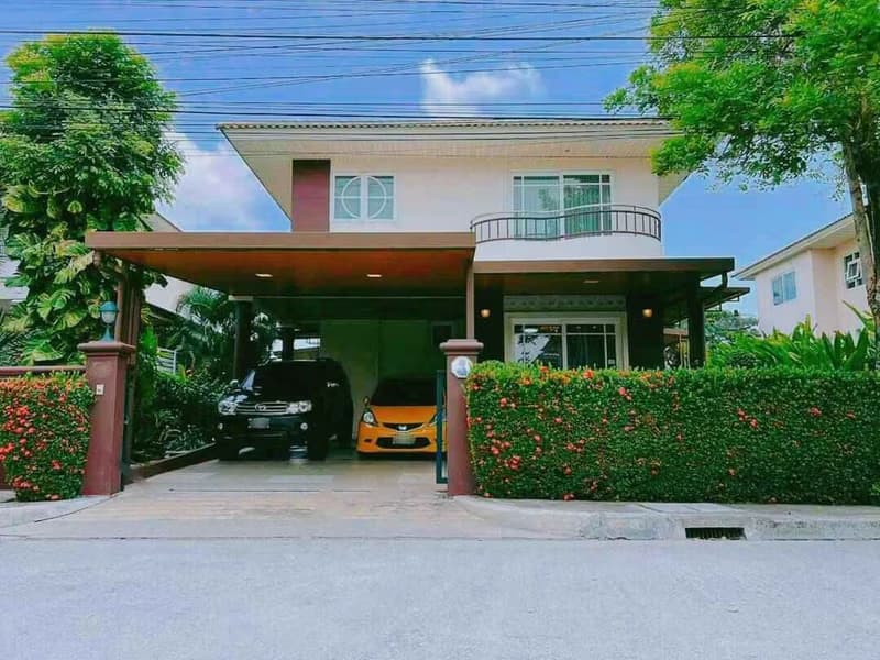 House for Sale in PrawetPrawet.  