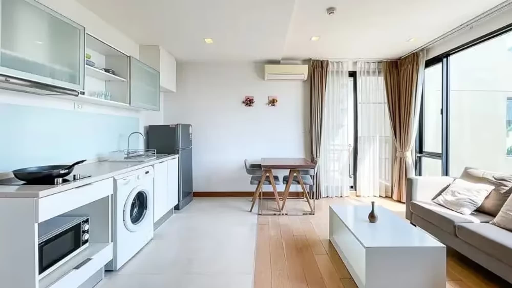 1 Bedroom Condo - Image 1