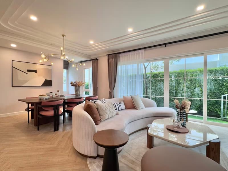 4 Bed House for Rent in Bang Phli