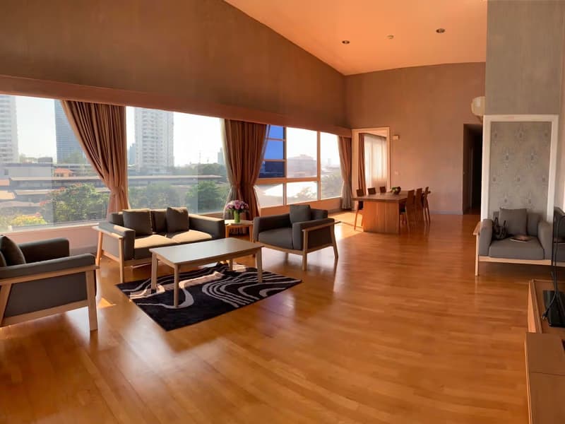 Condo for Sale at The Fine At River
