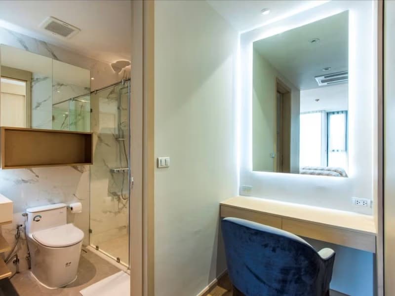 Condo for Rent at Bearing Residence