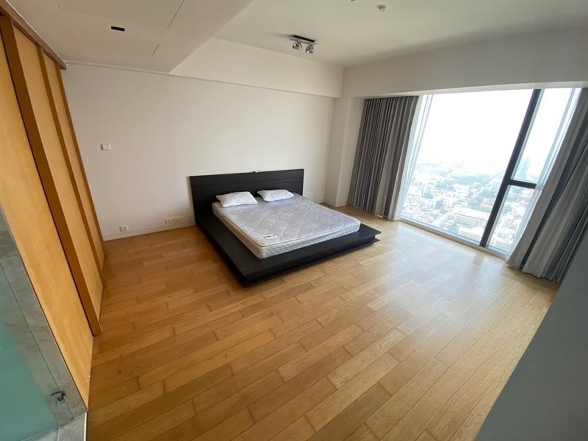 3 Bed Condo for Sale in Sathon - Image 4
