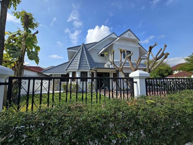 5 Bed House for Sale in Mueang Chiang Mai