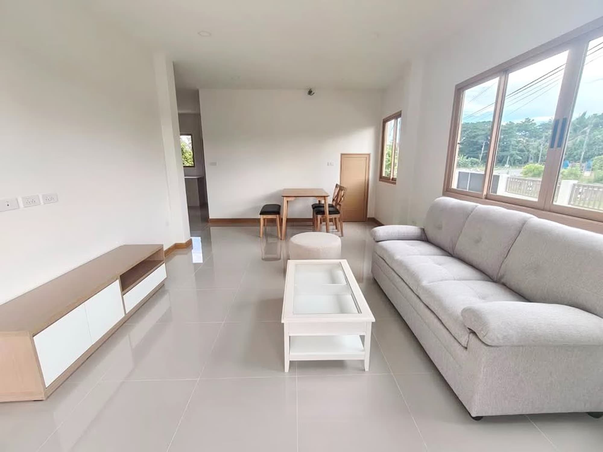 3 Bed House for Rent in Hang Dong District - Image 5