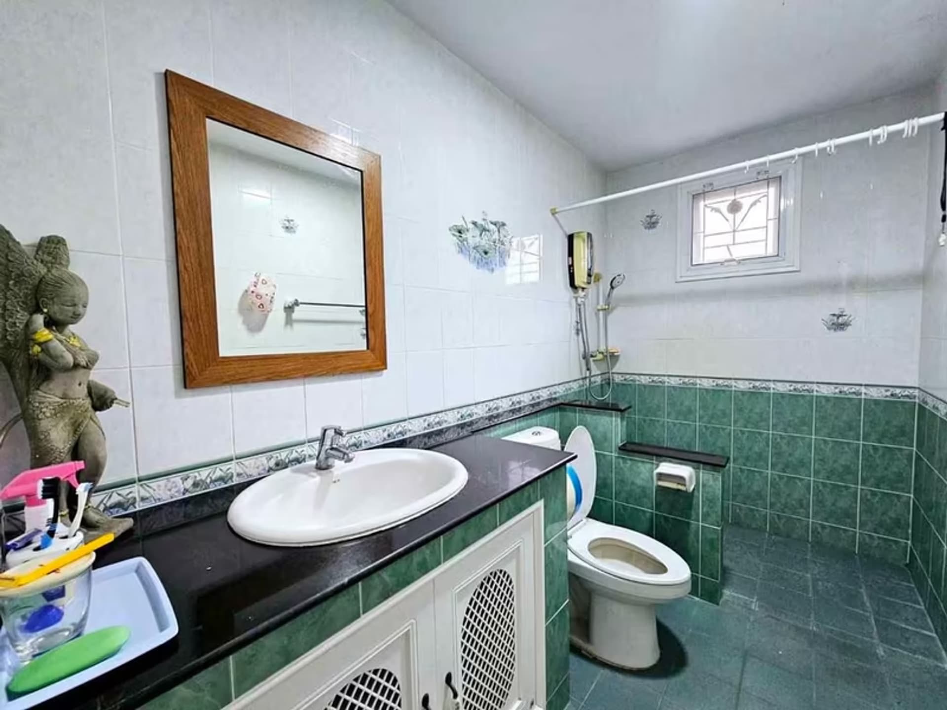 3 Bedroom House - Image 5