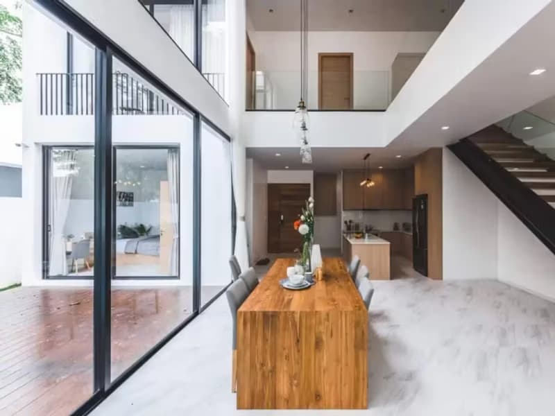 5 Bedroom House
