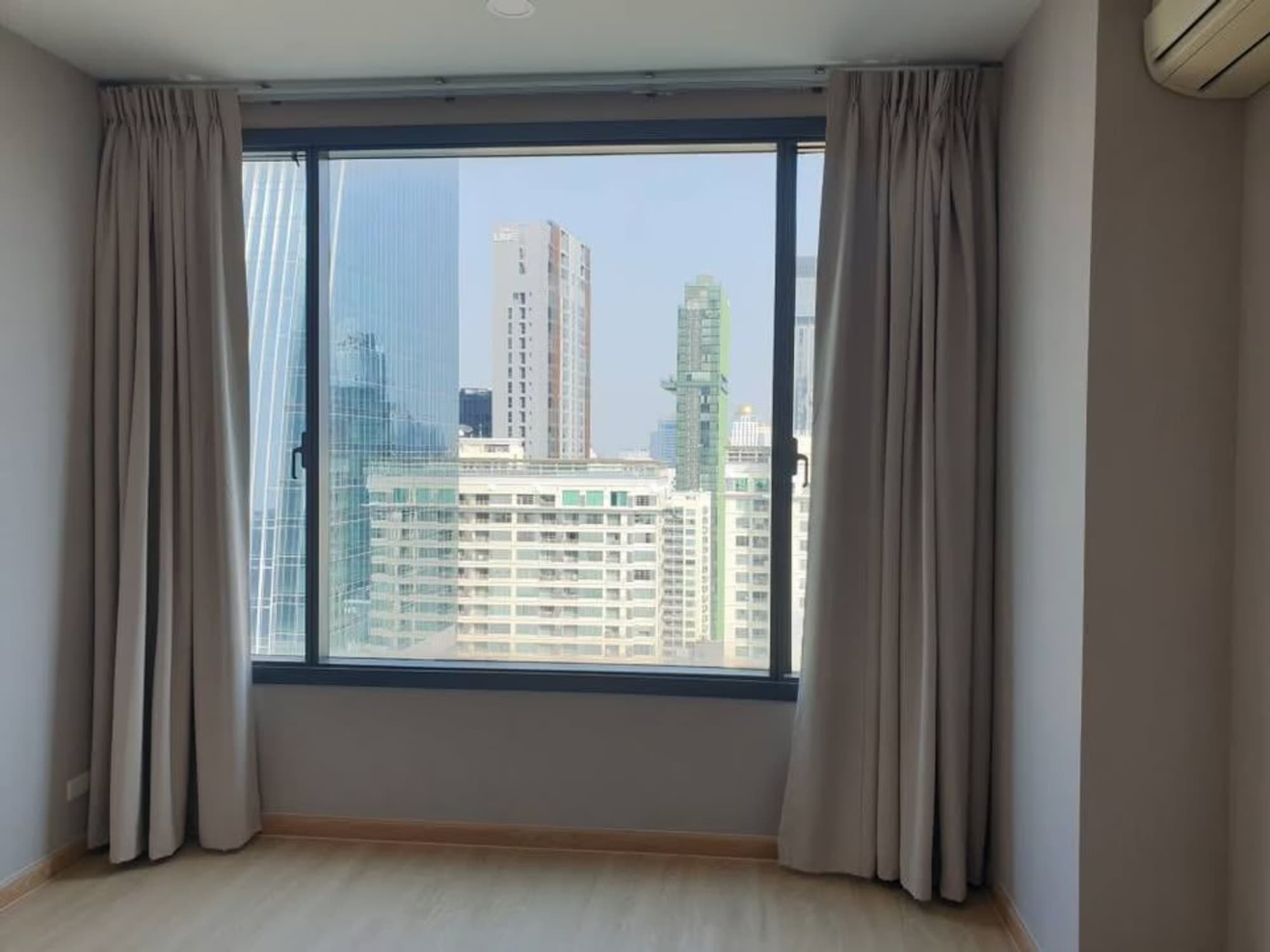 1 ห้องนอน คอนโด สำหรับ ขาย ใน Ratchathewi - Image 2