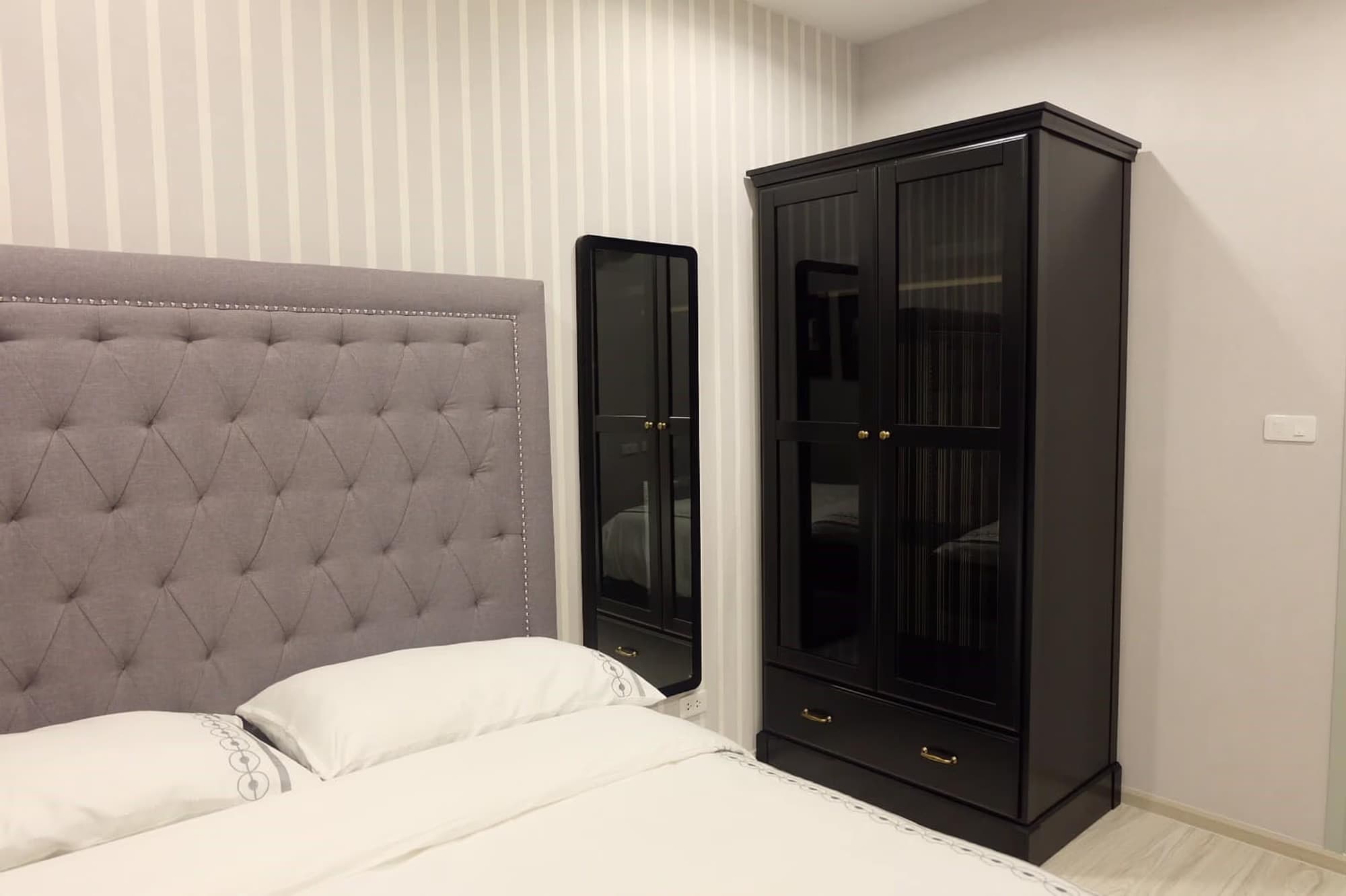 1 Bedroom Condo - Image 4