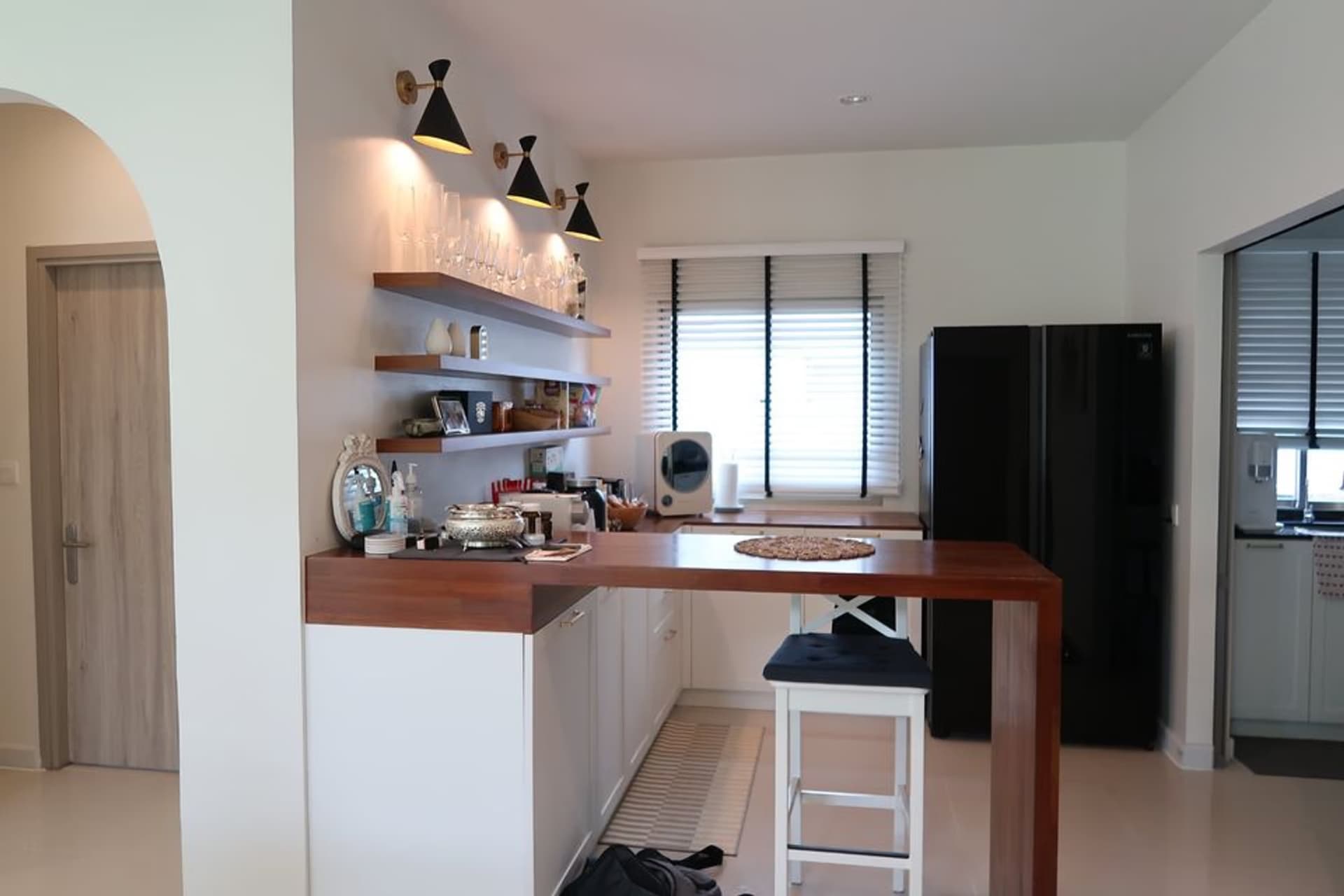 4 Bed House for Rent and Sale in Saphan Sung - Image 19