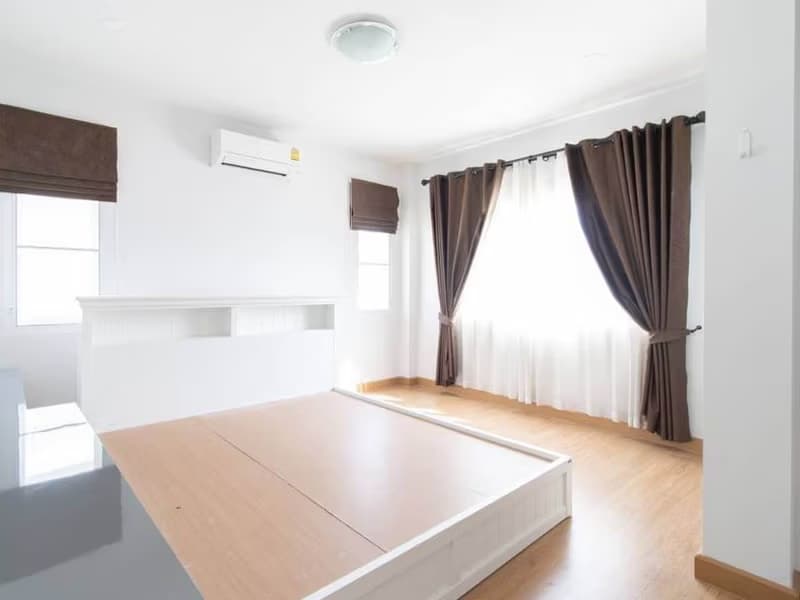 4 Bed House for Sale in Saraphi