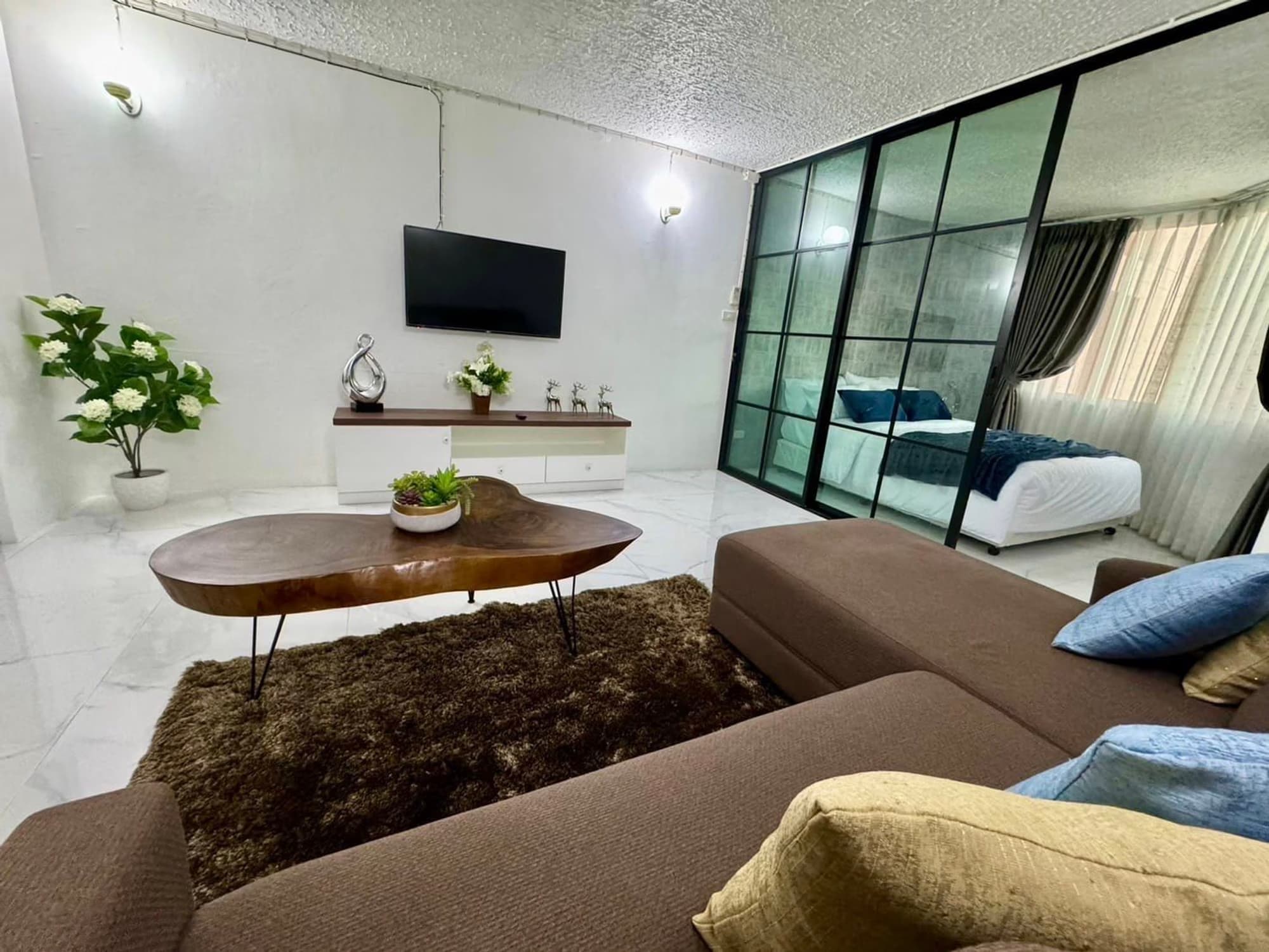 1 Bed Condo for Sale in undefined - Image 1