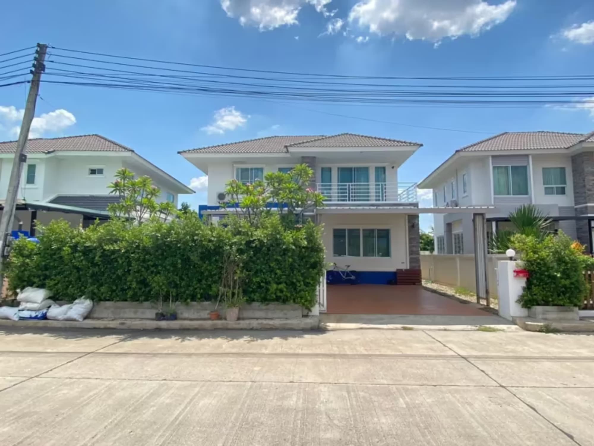 4 Bedroom House - Image 2