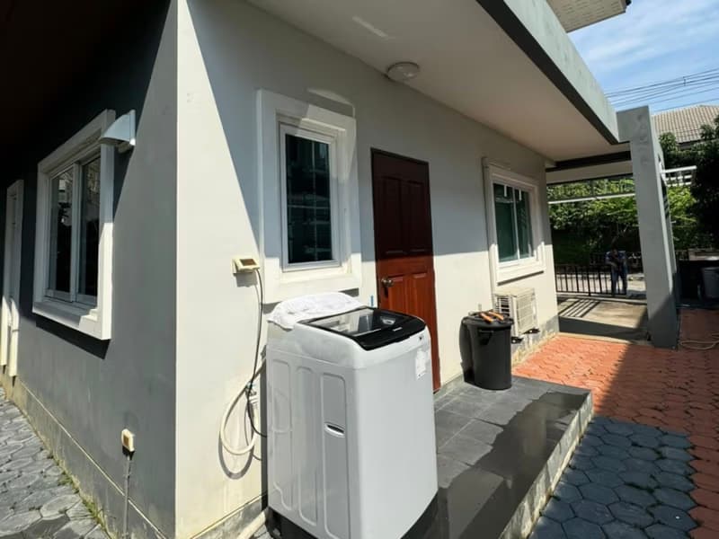 4 Bed House for Rent in Saraphi