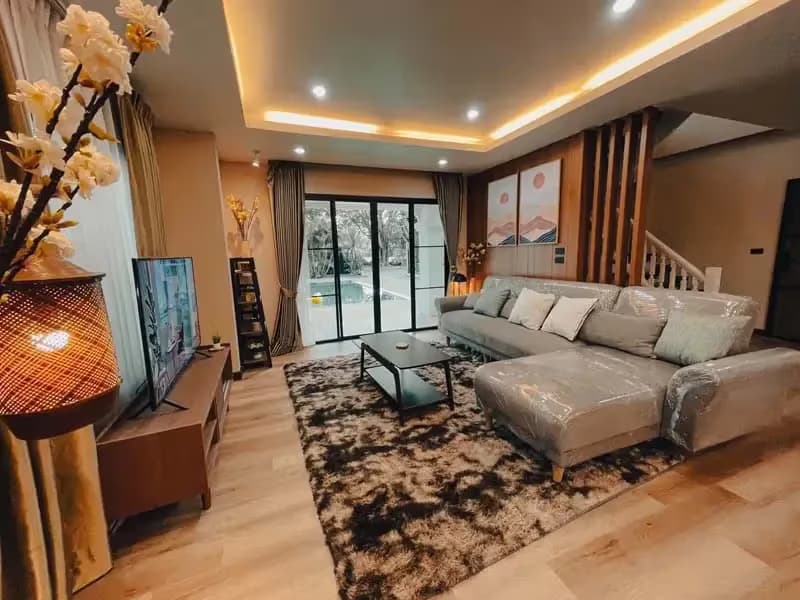 5 Bedroom House