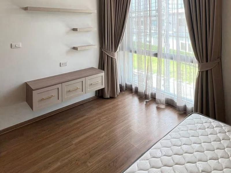 3 Bed Townhouse for Rent in Bang Phli