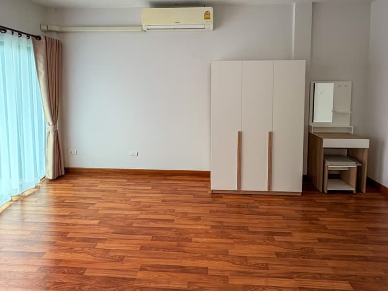 3 Bed Townhouse for Rent in San Sai District
