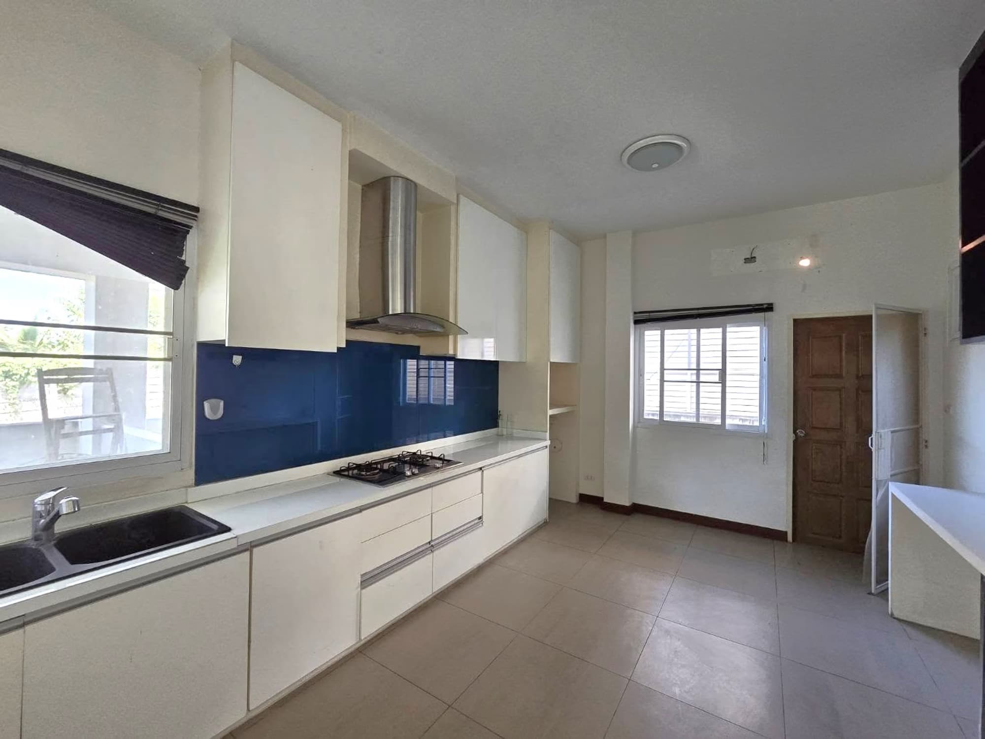 3 ห้องนอน บ้าน สำหรับ ขาย ใน San Sai District - Image 3
