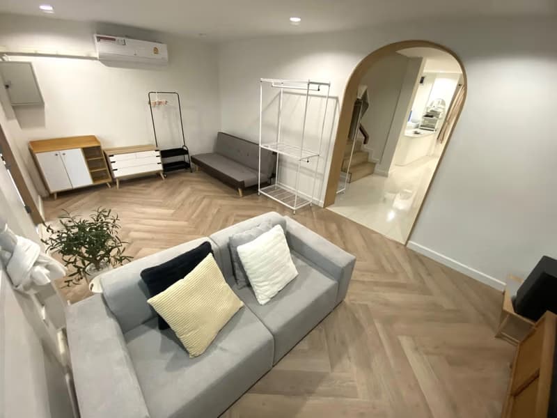 3 Bed Townhouse for Rent in Mueang Chiang Mai District