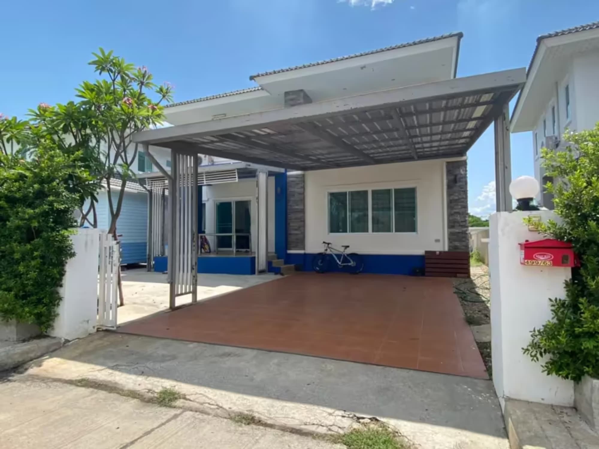 4 Bedroom House - Image 15