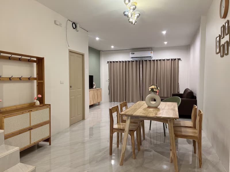 2 Bed Townhouse for Rent in Mueang Chiang Mai