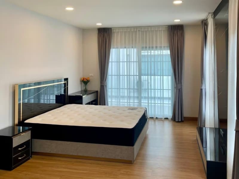 4 Bed House for Rent and Sale in Bang Phli, Samut Prakan