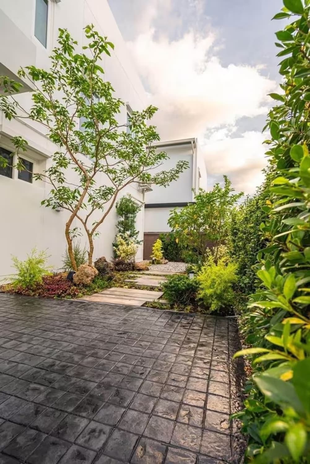 4 Bedroom House - Image 4