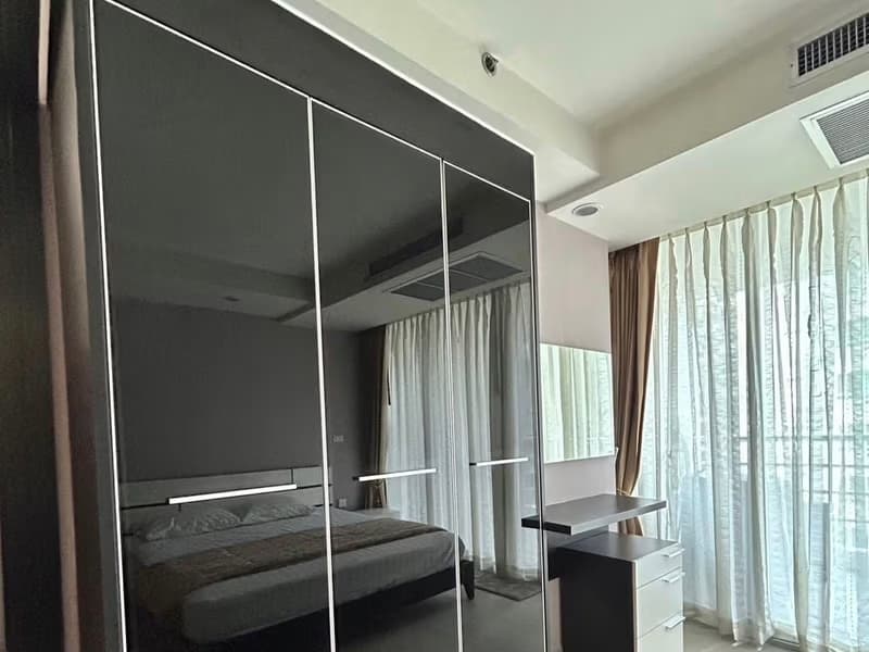Condo for Rent at The Rajdamri