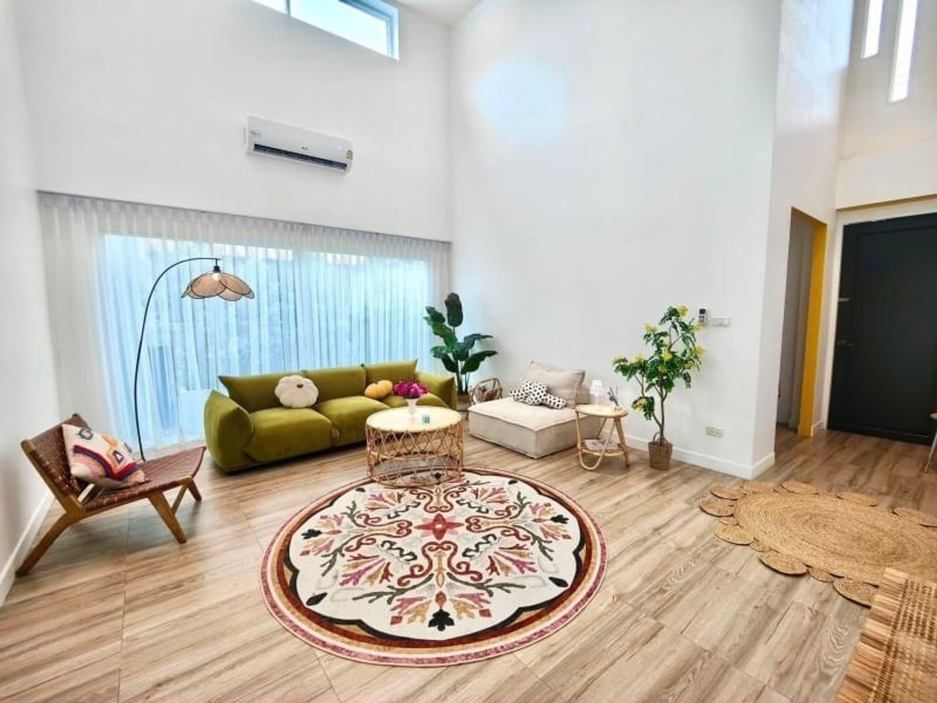 4 Bed house for Rent in San Sai - Image 3
