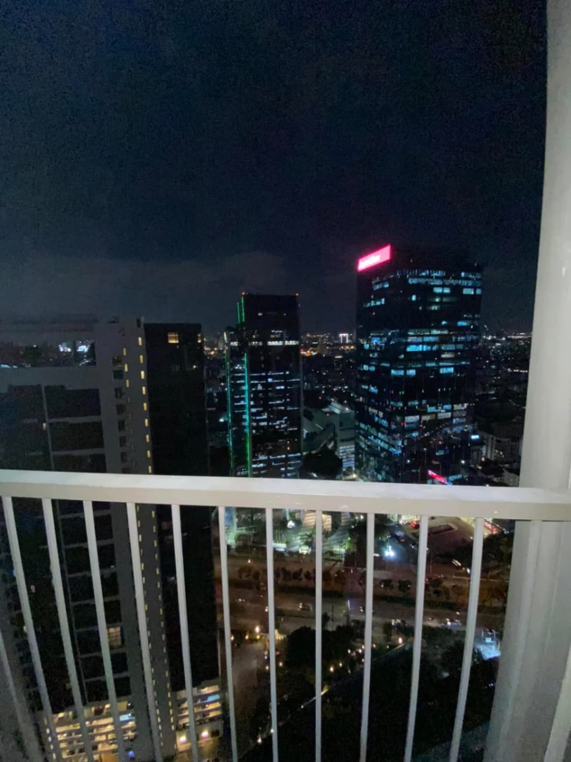 1 Bed Condo for Rent in Huai Khwang - Image 8