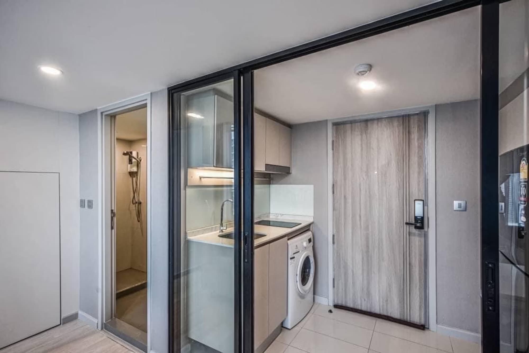 1 ห้องนอน คอนโด สำหรับ จำหน่าย ใน สาทร - Image 4