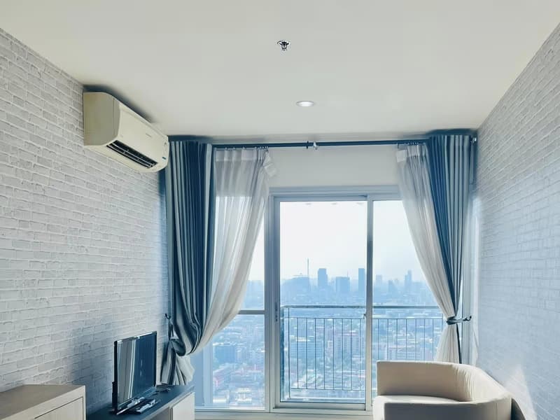 2 Bed Condo for Sale in Huai Khwang