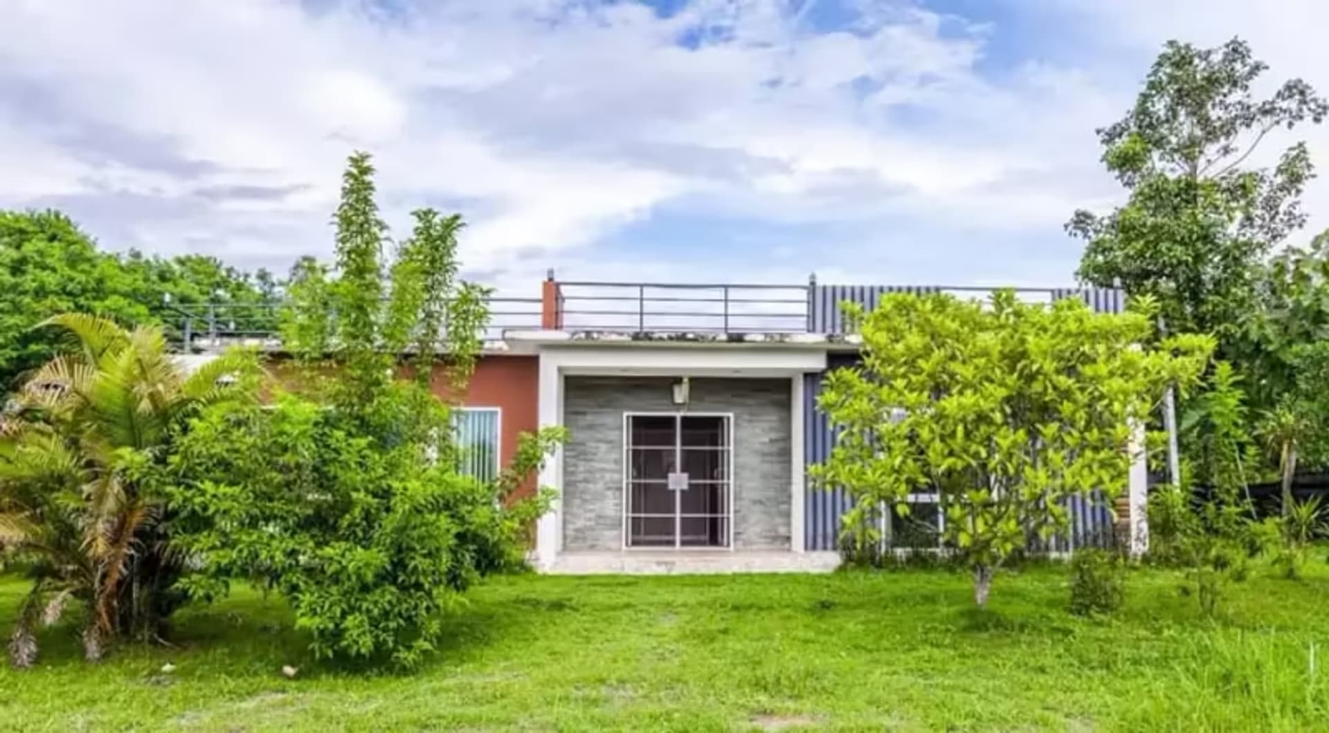 2 Bedroom House - Image 11