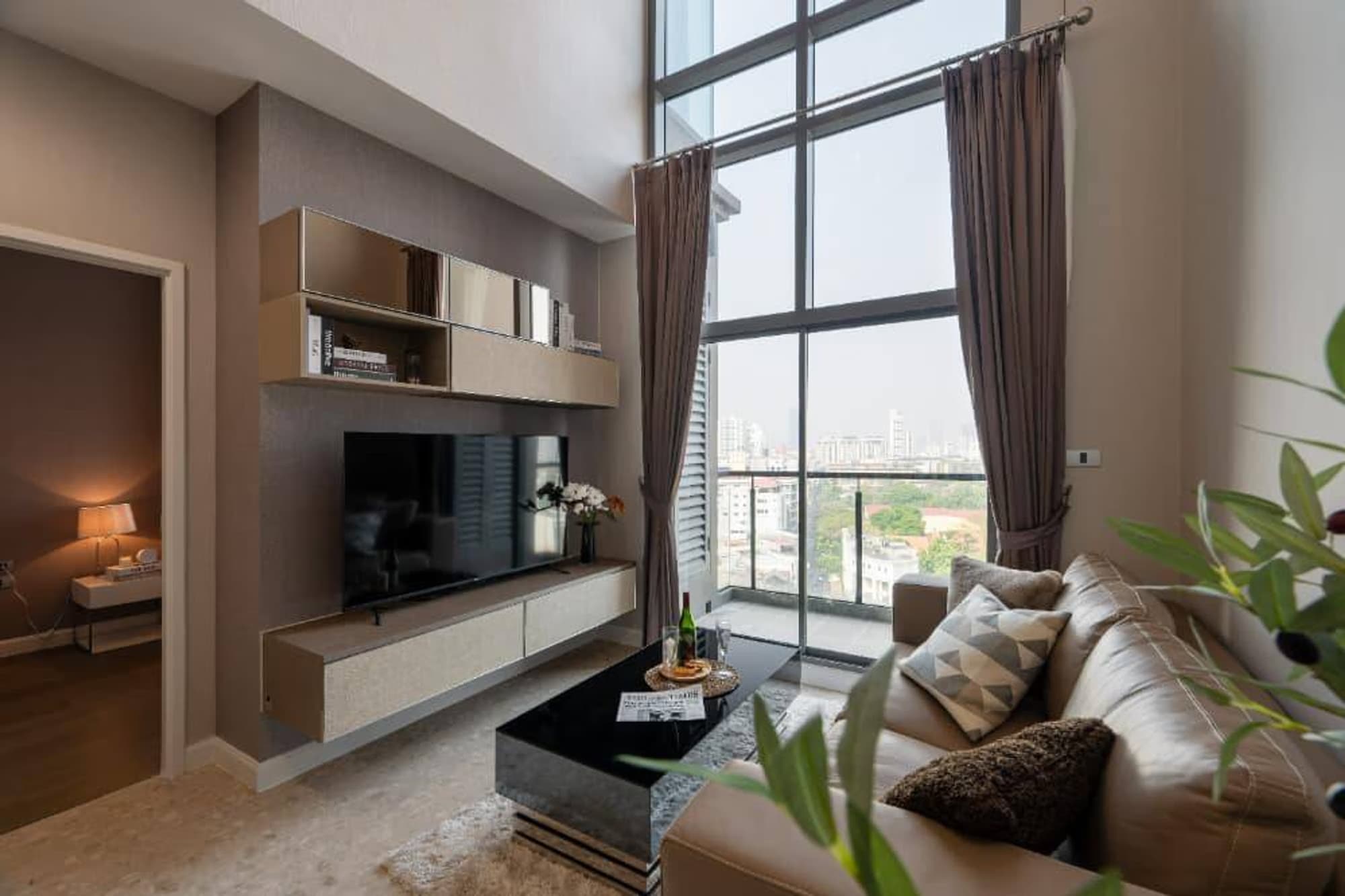 2 Bed Condo for Sale in Khlong Toei - Image 1