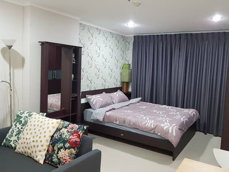 Studio for Rent in Suan Luang