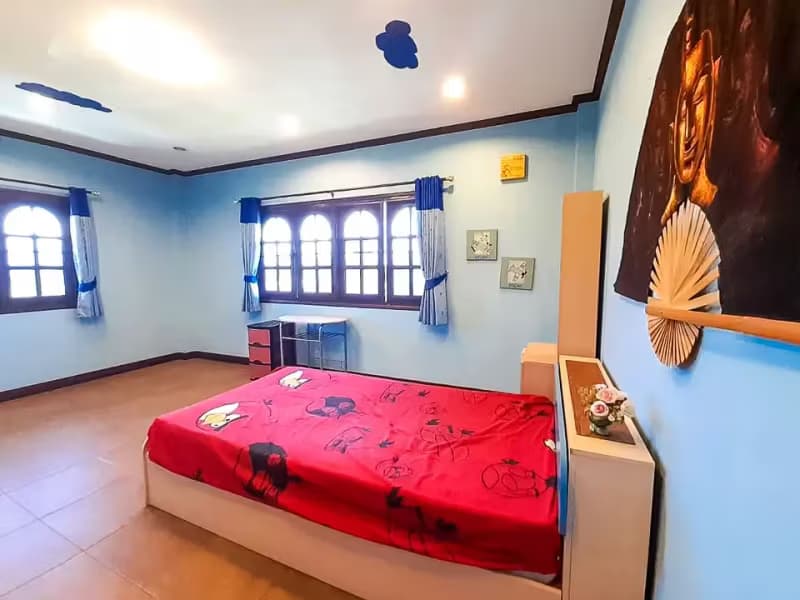 4 Bedroom House