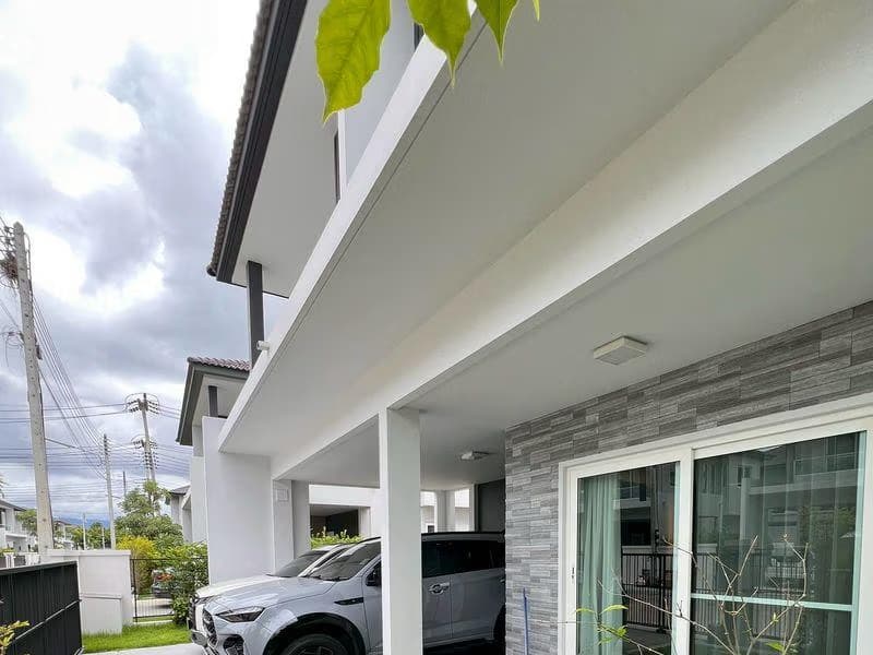 4 Bed House for Rent in San Kamphaeng
