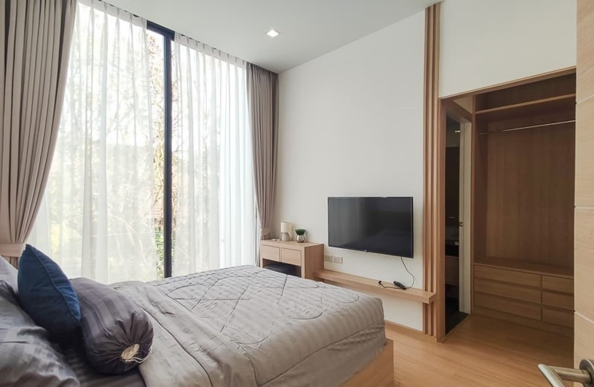 4 Bedroom House - Image 9