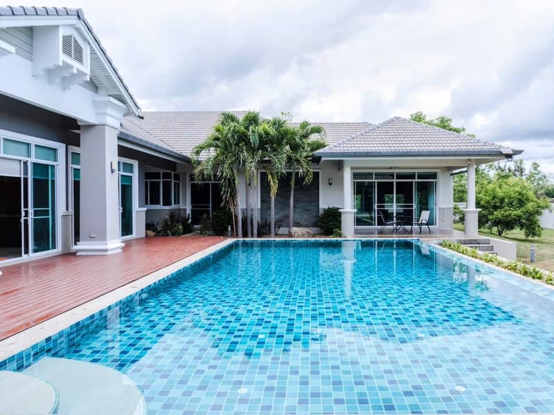 5 Bed House for Sale in San Kamphaeng District
