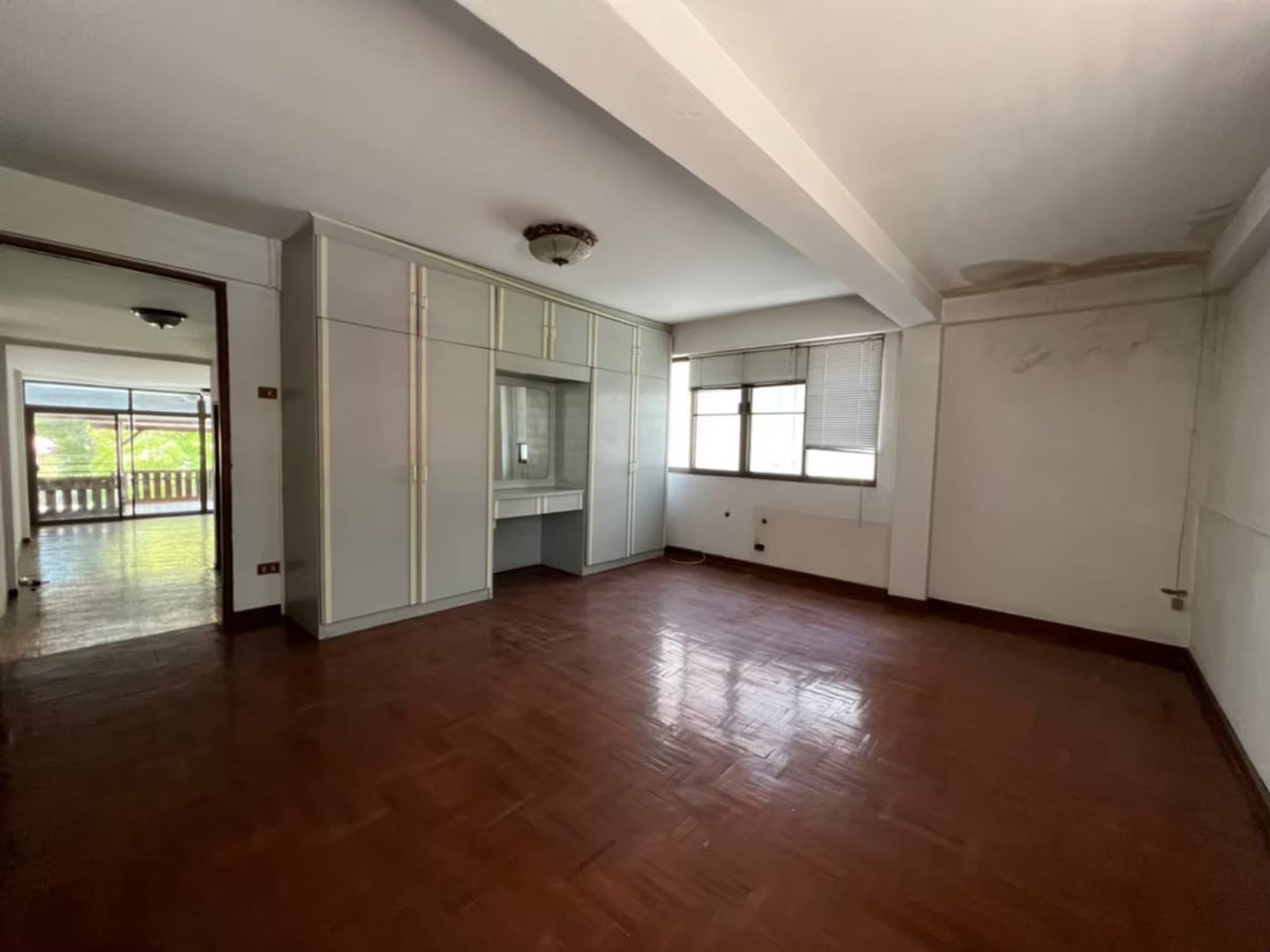 4 Bed Commercial for Sale in Mueang Chiang Mai - Image 13